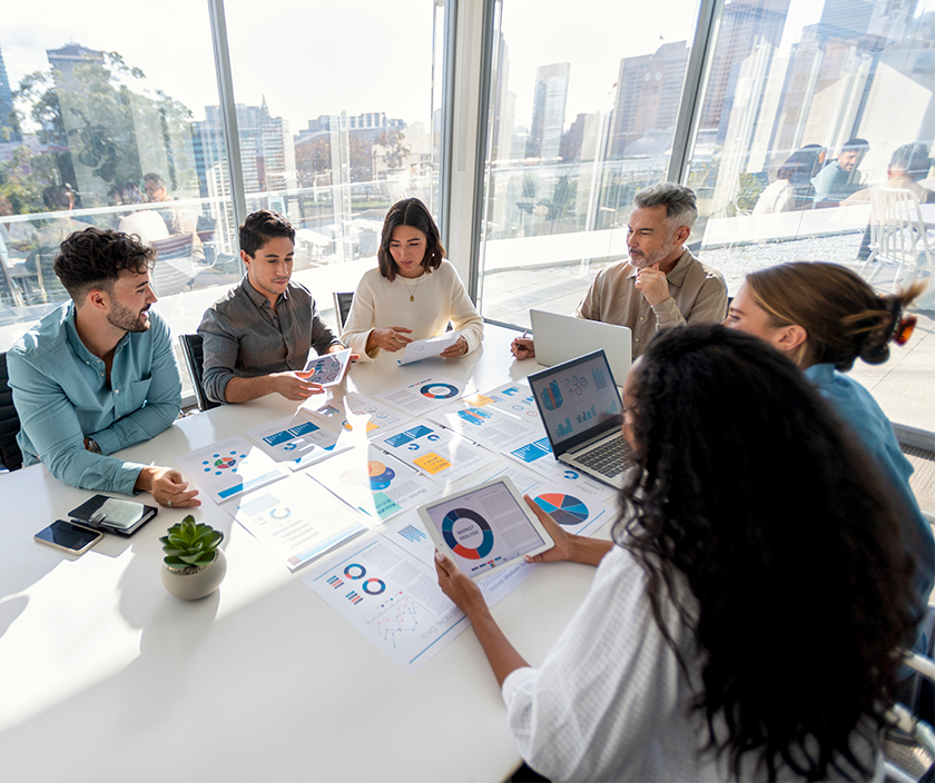 Statistcs Group Train GettyImages-1368098469