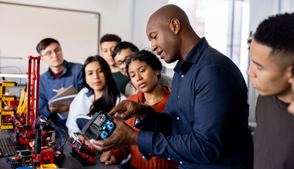 Home-090325-GettyImages-2226819966